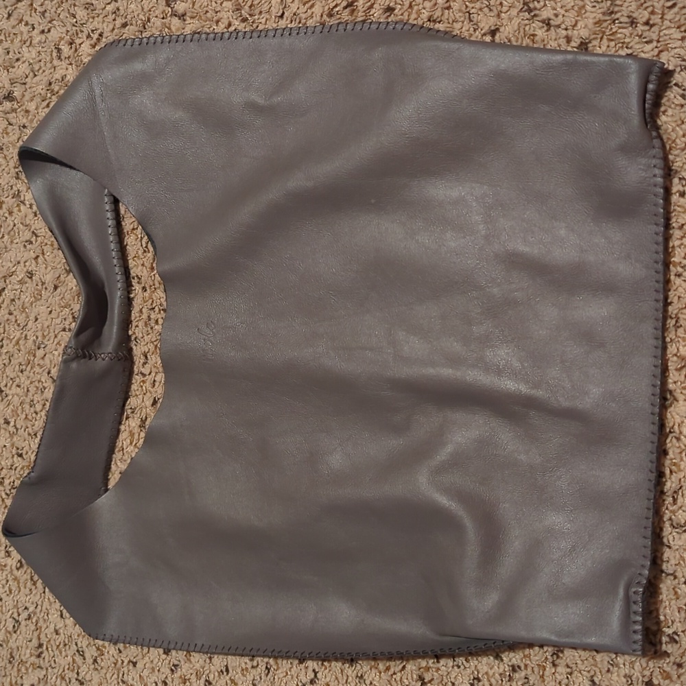 Mole Brazilian handmade leather tote bag